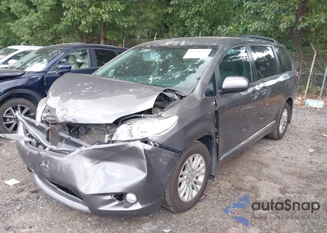 2017 Toyota Sienna Xle 8 Passenger z USA, uszkodzony, nr VIN 5TDYZ3DC1HS851926